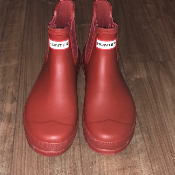 red hunter chelsea boots